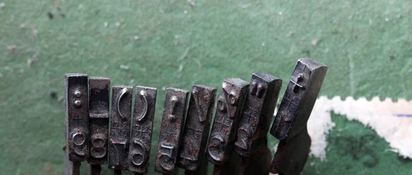 Close-up de botões de máquina de escrever antigos — Fotografia de Stock