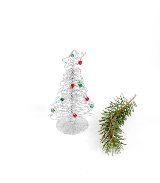白い背景のクリスマス飾り — ストック写真