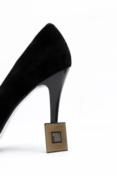 Schwarzer High Heel isoliert auf weißem Hintergrund, — Stockfoto