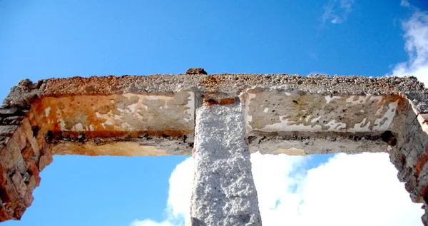 Ruínas de um armazém — Fotografia de Stock