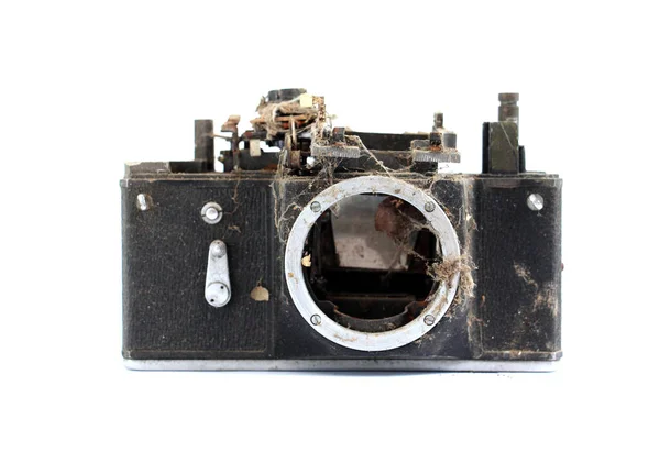 Viejo sucio nd polvoriento vintage cámara sobre fondo blanco — Foto de Stock