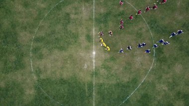 oyuncular ile futbol sahası Merkezi, havadan görünüm