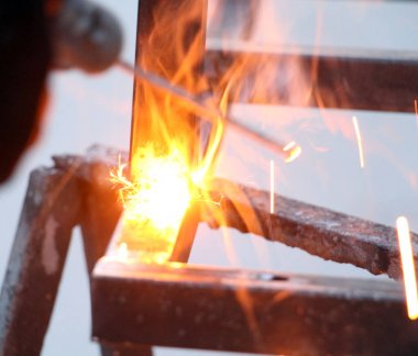 Ne zaman kaynak duman jetler ve Sparks