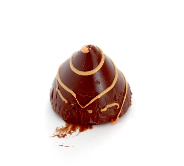 Hausgemachte Schokoladenbonbons Nahaufnahme auf weiß — Stockfoto