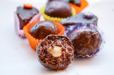 Ev yapımı çikolata tatlılar