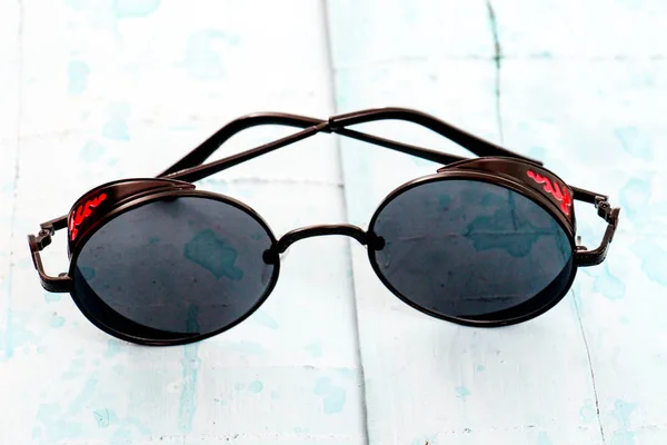Round polarized retro sunglasses, — Stock Photo, Image
