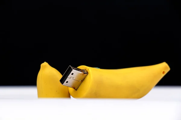 Flash Drive USB engraçado, design de banana , — Fotografia de Stock