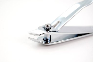 Tırnak makası beyaz arkaplanda izole edildi