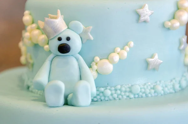 Detalhes de um bolo de aniversário em azul, para menino . — Fotografia de Stock