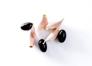 siyah sarımsaklı yumuşak jel kapsülleri