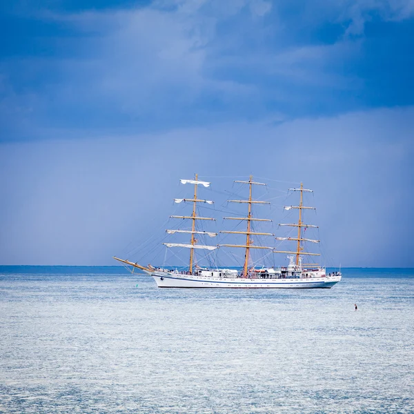 РОССИЯ, СОЧИ - 25 сентября 2016 г.: SCF Black Sea Tall Ships Reg — стоковое фото
