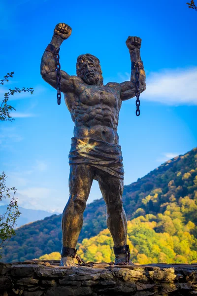 Top of the Eagle rocks, Sochi national Park.The sculpture of Pro — Stock Photo, Image