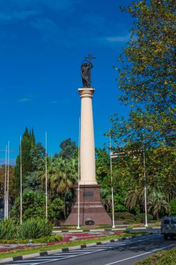 Soçi, Rusya - 29 Eylül 2016: Anıtsal sütun ile bir sta