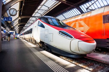 Zürih, İsviçre - 31 Ekim, 2016: bir lokomotif Zürih m