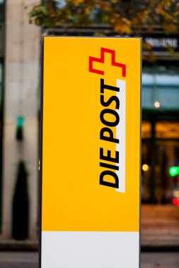 Zürih, İsviçre - 4 Kasım, 2016: İsviçre posta işareti. İsviçre 