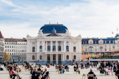 Zürih, Switzeland - 04 Kasım, 2016: Zürih opera binası. Bu s