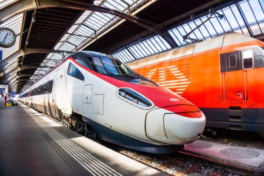 Zürih, İsviçre - 31 Ekim, 2016: bir lokomotif Zürih m