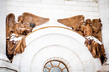 İsa, Hıristiyan bir tapınağın dış mobilya parçası