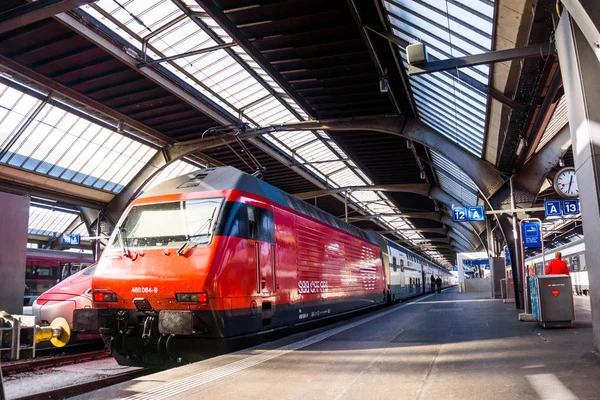 Zurich, Switzerland - 31 October, 2016: a locomotive at Zurich m — Stock Photo, Image