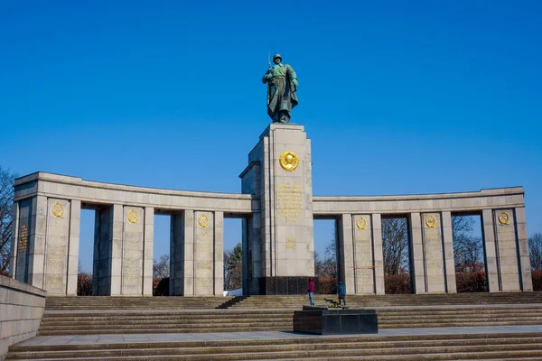 Berlin, Niemcy - marzec 18, 2015: Architektonicznego detalu so — Zdjęcie stockowe