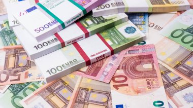 Euro banknot. Birçok Euro banknot