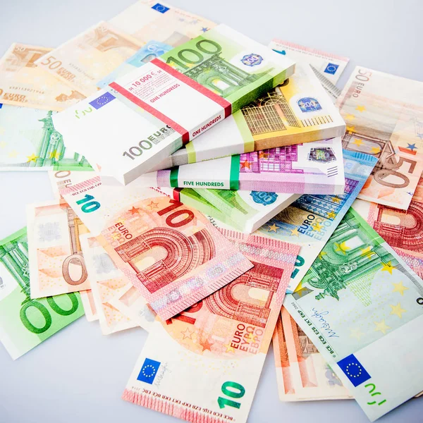 Massor av kontanter. Euro. pengar eurosedlar. Pengar Euro bac — Stockfoto