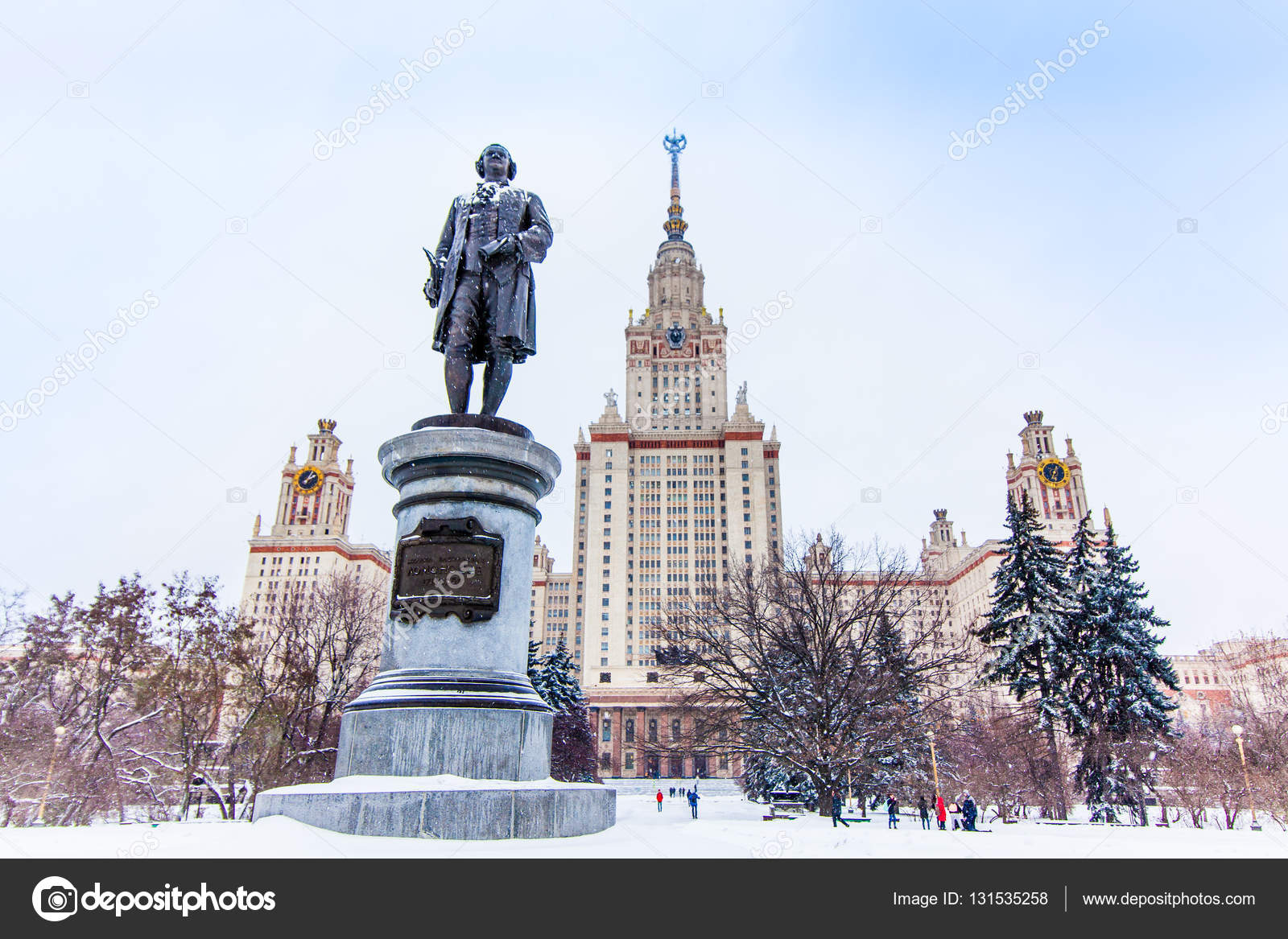 Главное Здание МГУ Им. М.В. Ломоносова. МГУ. При Этом – Стоковое.