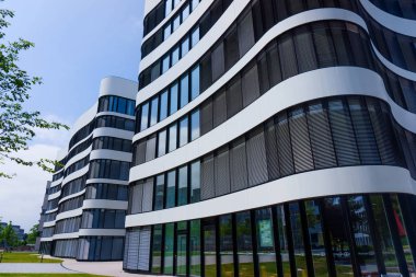 Cityscape ofis binaları modern kurumsal mimari ile. e