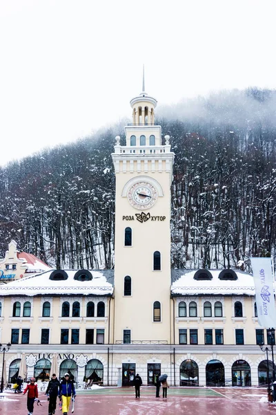 SOCHI, RUSIA - 29 de enero de 2016: Rosa Khutor. Krasnaya Polyana —  Fotos de Stock