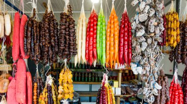 tatlılar Sochi şehir sokaklarında. Cevizli sucuk: s