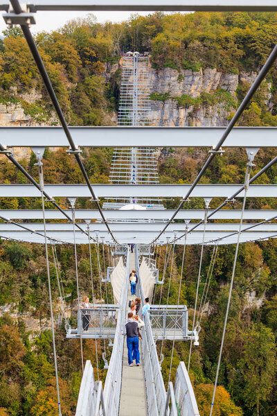 Сочи, Россия - 23 ОКТЯБРЯ 2016: SKYPARK AJ Hackett Sochi is lo
