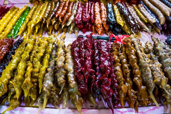 Churchkhela no mercado de rua. Churchkhela georgiano nacional — Fotografia de Stock