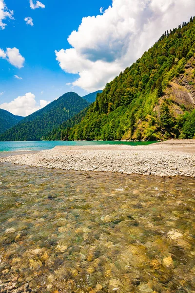 水の風景。湖。美しい風景 — ストック写真