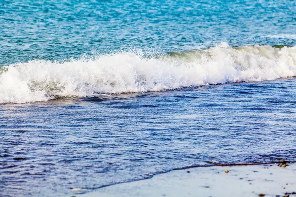 Su dalgaları yüzeyi arka plan olarak