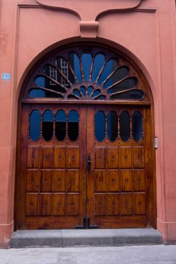 Eski ahşap kapı. Antika kapı