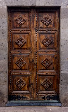ahşap kapı. antika ahşap kapı