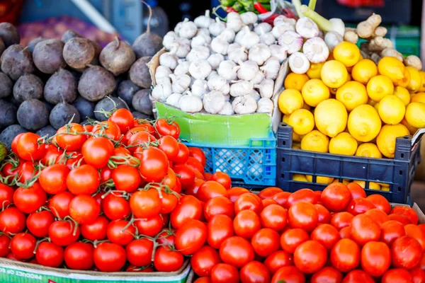 Mercado de agricultores. Mercado de vegetais. Produtos hortícolas frescos — Fotografia de Stock