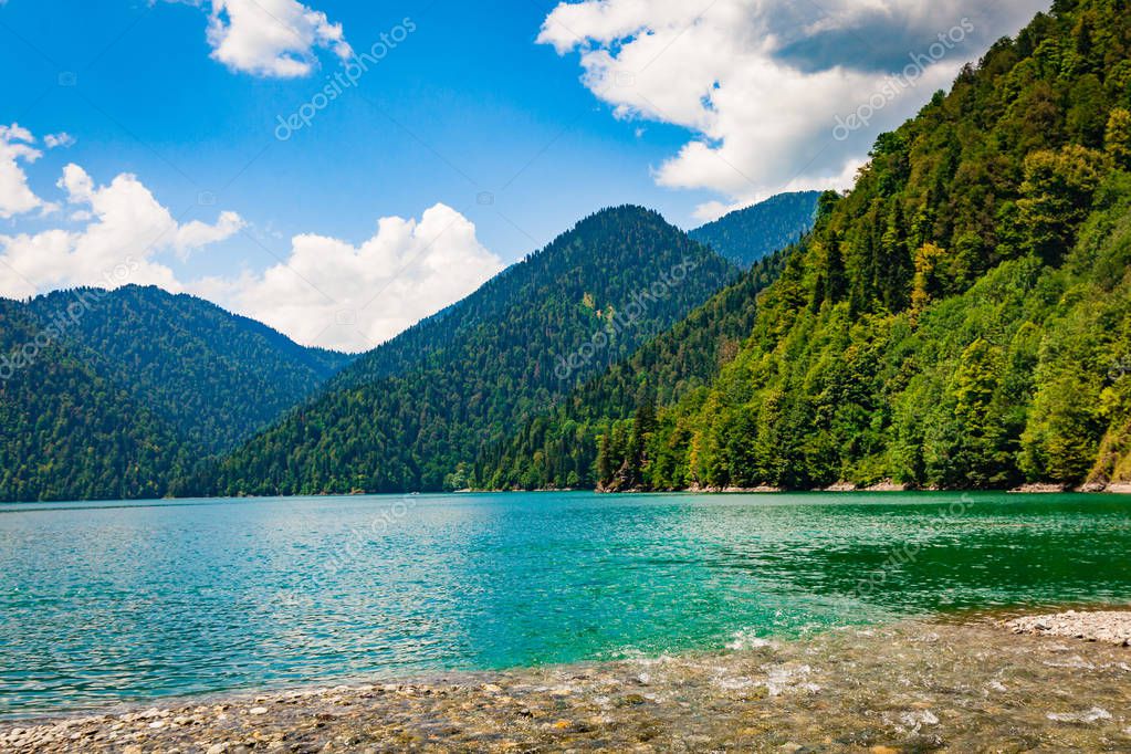 Озеро рица воща. Озеро рица пицунда абхазия. Абхазия авиабилеты. Пицунда абхазия. Абхазия.