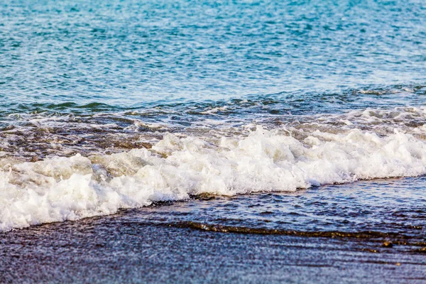 Water golven oppervlak als achtergrond — Stockfoto