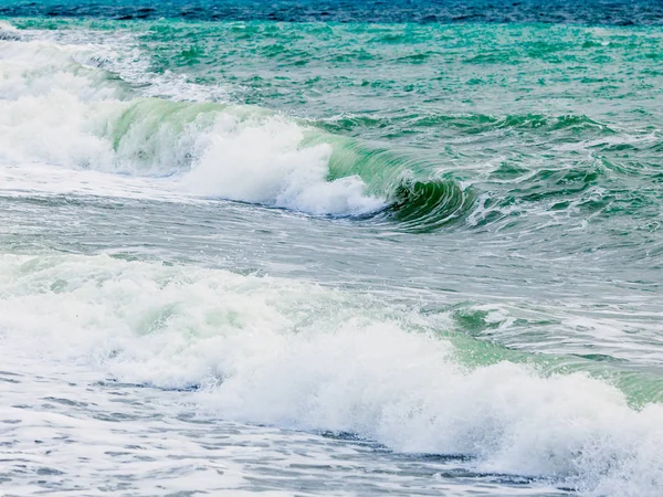 Dalga okyanus. Dalgalar breaking. Deniz fırtınası — Stok fotoğraf