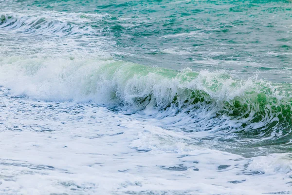 Dalga deniz. Okyanus dalgaları. sörf dalgası — Stok fotoğraf