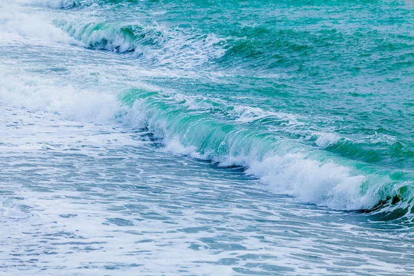Dalga deniz. Okyanus dalgaları. sörf dalgası — Stok fotoğraf