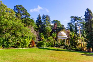 Botanik Bahçesi Park - Rotunda. Rusya, Soçi, çardak Şehir Parkı