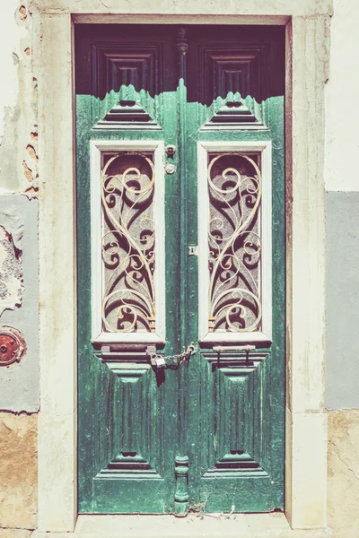 Porte en bois. porte d'entrée. Filtre rétro vintage — Photo
