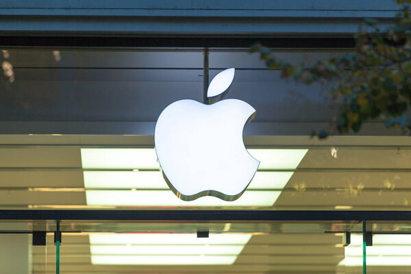 Цюрих, Швейцария - 04 ноября 2016 года: вход в Apple s
