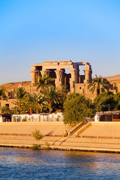 Kom Ombo temple, Egypt. temple at sunset on the Nile in Egypt — Stock Photo, Image