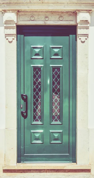 Holztür. Haustür. Oldtimer-Retro-Filter — Stockfoto