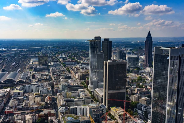 Vista al horizonte de Frankfurt desde Maintower en Frankfurt, Alemania —  Fotos de Stock