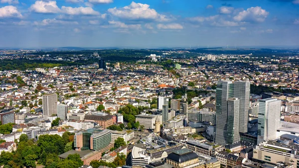 Vista para o horizonte de Frankfurt a partir de Maintower em Frankfurt, Alemão — Fotografia de Stock