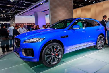 Frankfurt, Almanya - 23 Eylül, 2015: Jaguar F-Pace - dünya 